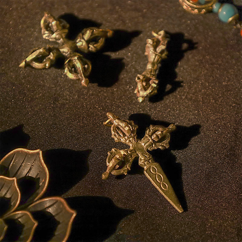 Buddha Stones Nepal Fatto a mano Doppio Dorje Rame Illuminazione Forza Vajra