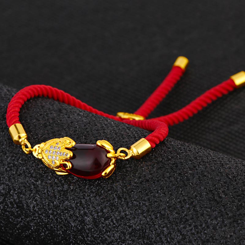 Braccialetto di corda rossa Pixiu in agata rossa Buddha Stones Wealth Attractor