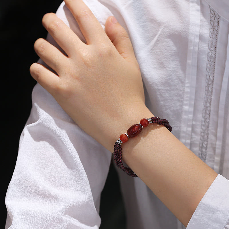Bracciale Buddha Stones con triplo strato di protezione in agata rossa granata naturale