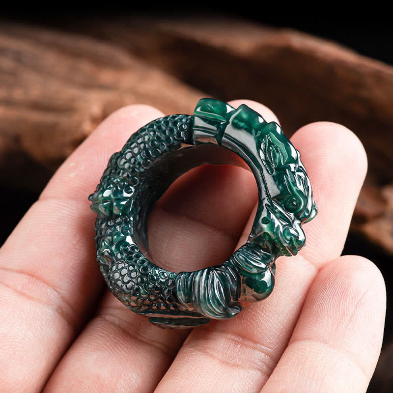 Anello di successo intagliato con drago di giada ciano naturale Buddha Stones