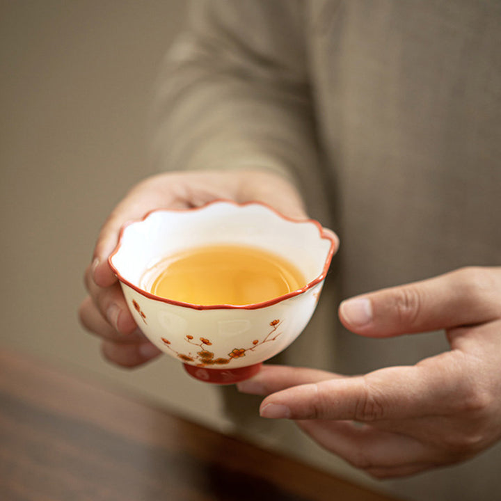 Buddha Stones Fiori di porcellana bianca Gaiwan in ceramica Sancai Tazza da tè Kung Fu Tazza da tè e piattino con coperchio