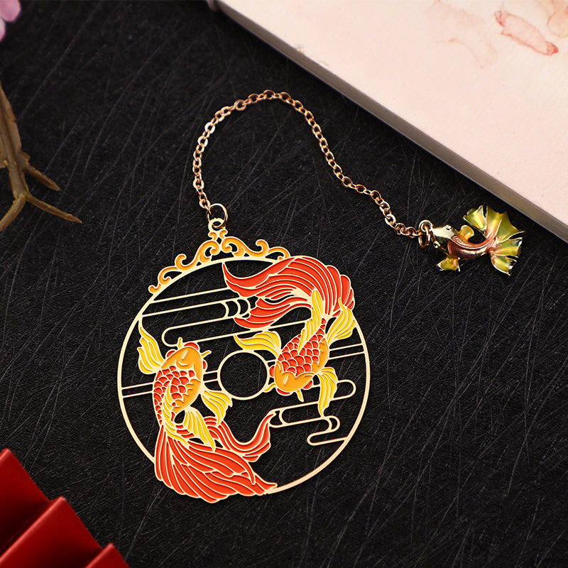 Buddha Stones Oro Koi Pesce Metallo Ottone Cavo Segnalibro