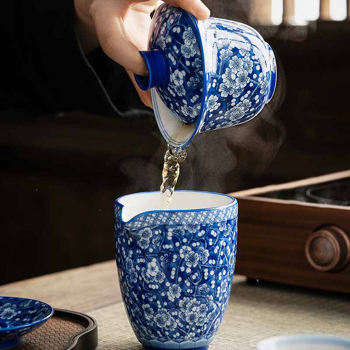 Buddha Stones Plum Blossom Blu e Bianco Porcellana Ceramica Gaiwan Sancai Tazza da Tè Kung Fu Tazza da Tè e Piattino con Coperchio 185ml