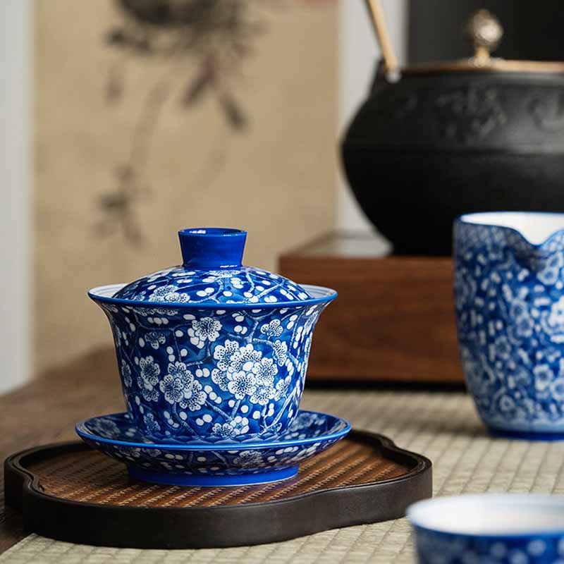 Buddha Stones Plum Blossom Blu e Bianco Porcellana Ceramica Gaiwan Sancai Tazza da Tè Kung Fu Tazza da Tè e Piattino con Coperchio 185ml