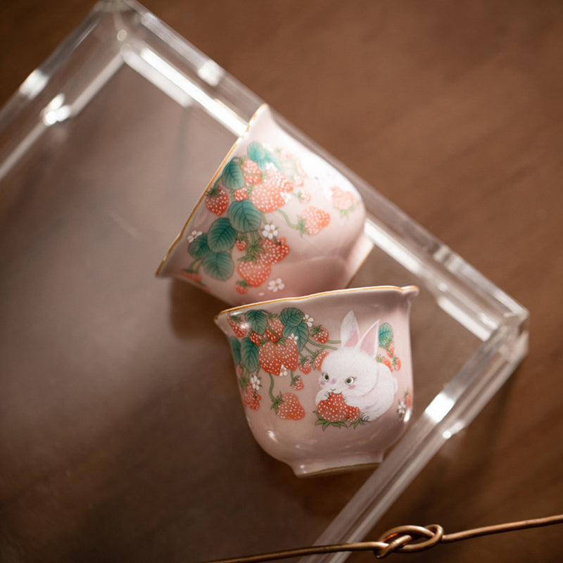 Buddha Stones Carino Fragola Coniglio Fiore Tazza da tè in ceramica Kung Fu Tazza da tè 55ml