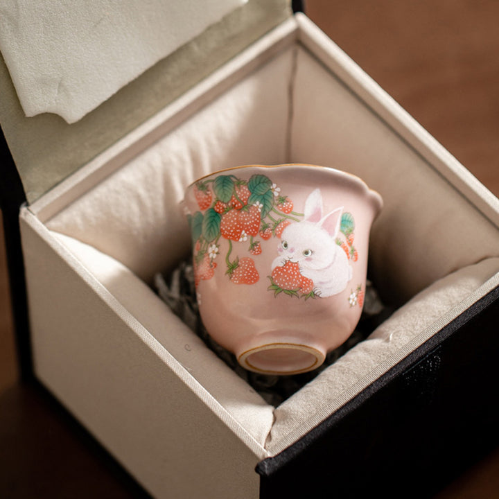 Buddha Stones Carino Fragola Coniglio Fiore Tazza da tè in ceramica Kung Fu Tazza da tè 55ml