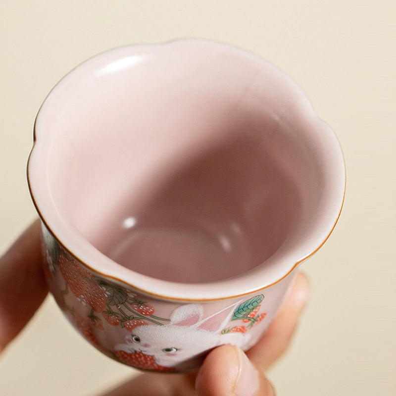 Buddha Stones Carino Fragola Coniglio Fiore Tazza da tè in ceramica Kung Fu Tazza da tè 55ml