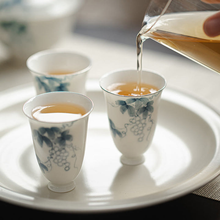 Buddha Stones Piccola tazza da tè in ceramica dipinta a mano con uva Tazza da tè Kung Fu 30 ml