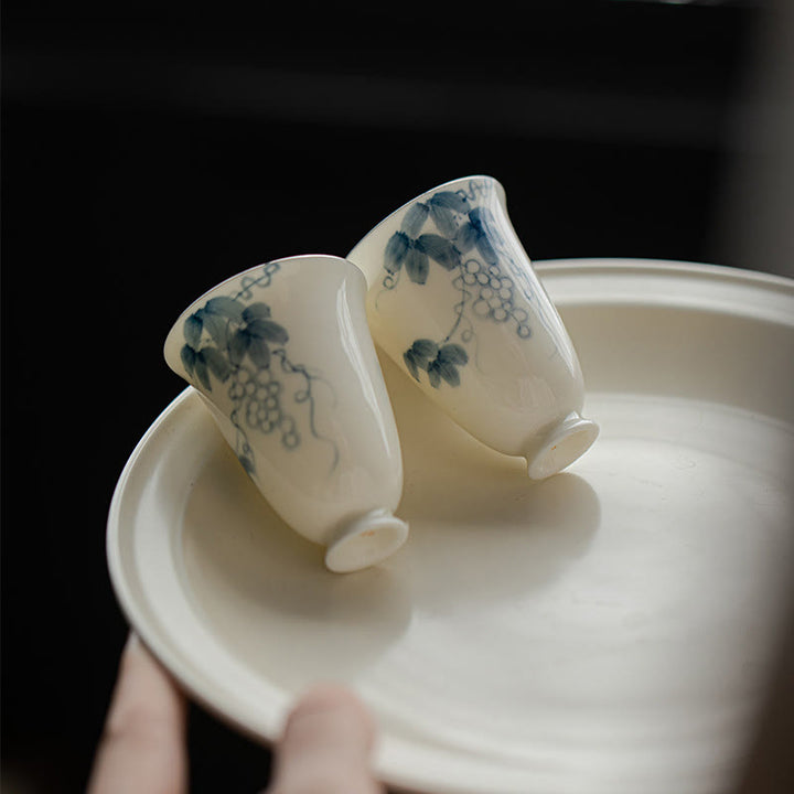Buddha Stones Piccola tazza da tè in ceramica dipinta a mano con uva Tazza da tè Kung Fu 30 ml