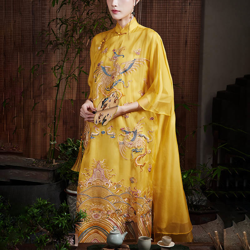 Abito in organza di seta di gelso al 100% Buddha Stones con ricamo giallo Phoenix Qipao Cheongsam