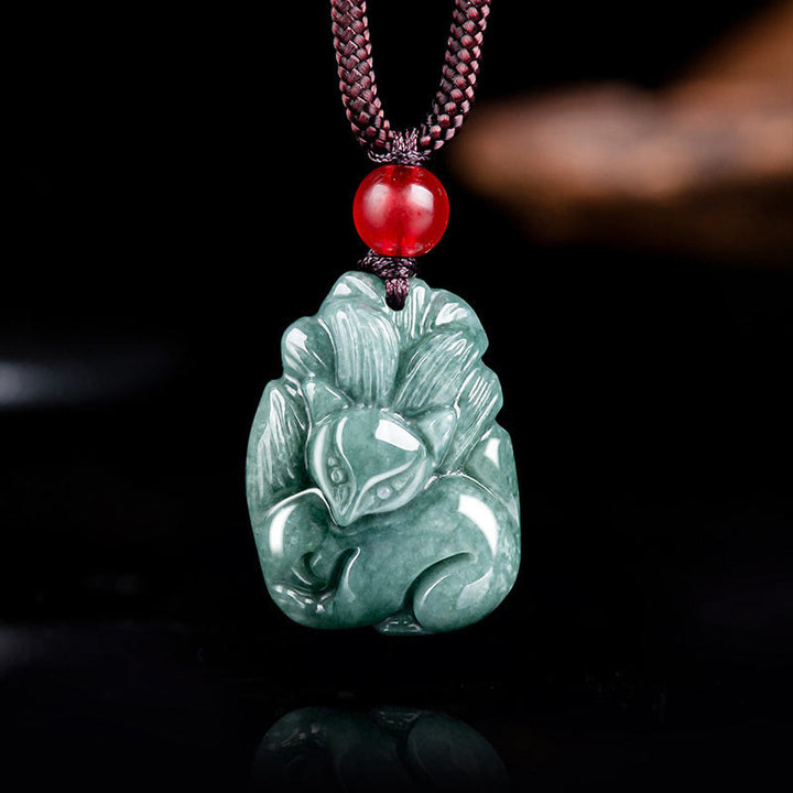 Buddha Stones Natural Green Jade Volpe a nove code Collana con ciondolo della prosperità incisa