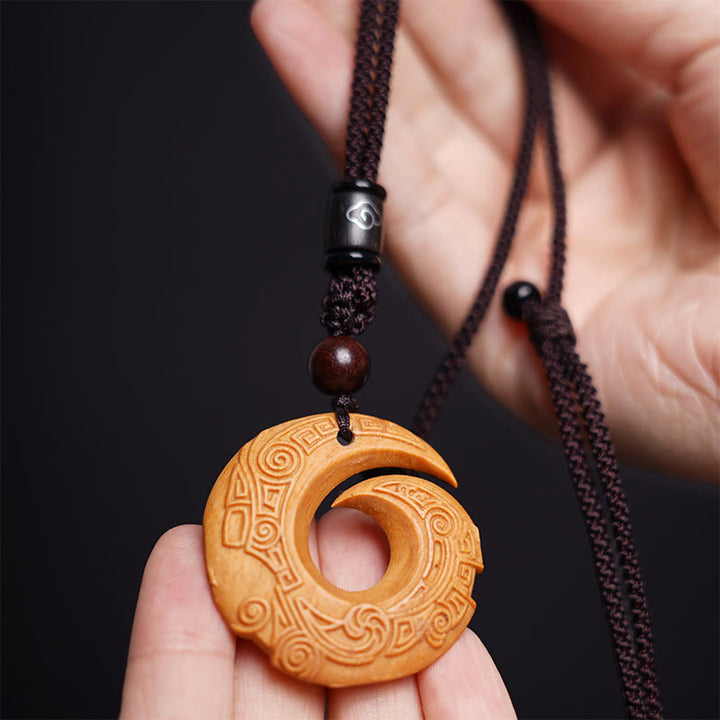 Buddha Stones Legno di ebano Sandalo La fortuna di una persona migliora Modello di design Collana con ciondolo di pace