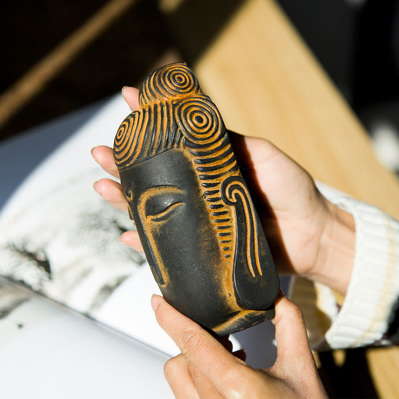 Buddha Stones Occhi Chiusi Buddha in Meditazione Statua in Resina Ruggine Polvere di Ferro Decorazione per la Casa