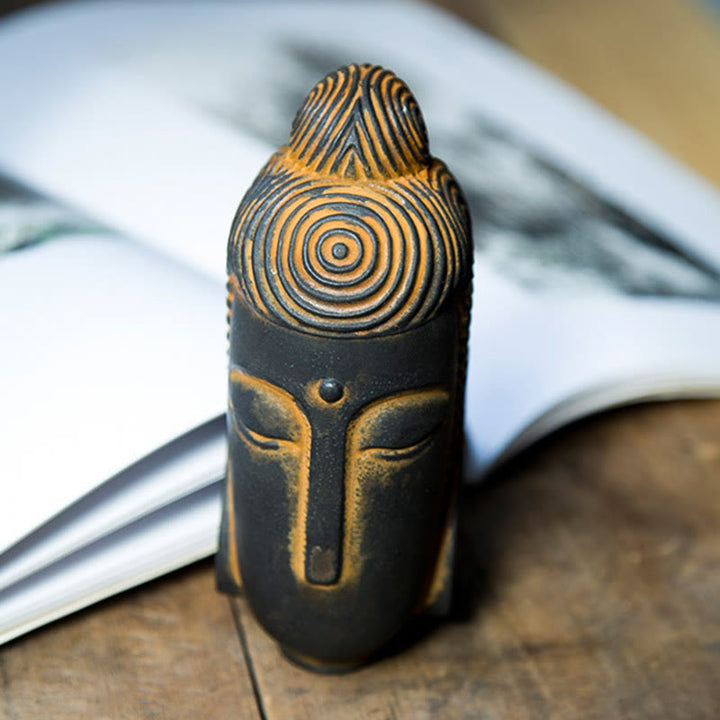 Buddha Stones Occhi Chiusi Buddha in Meditazione Statua in Resina Ruggine Polvere di Ferro Decorazione per la Casa