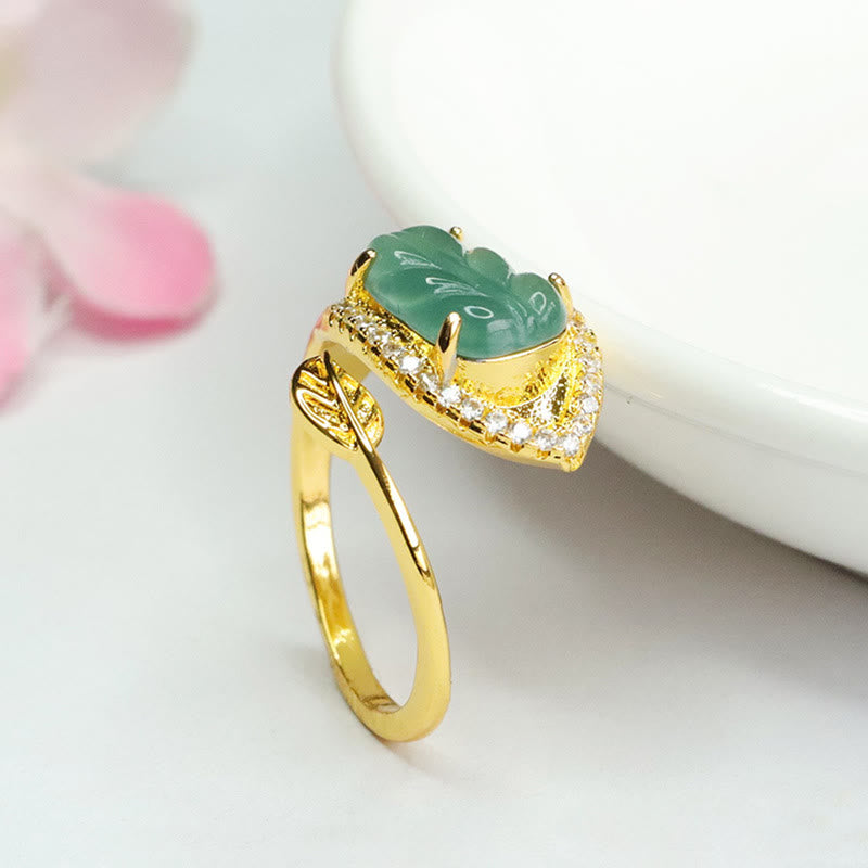 Anello regolabile Buddha Stones placcato oro foglia di giada naturale prosperità