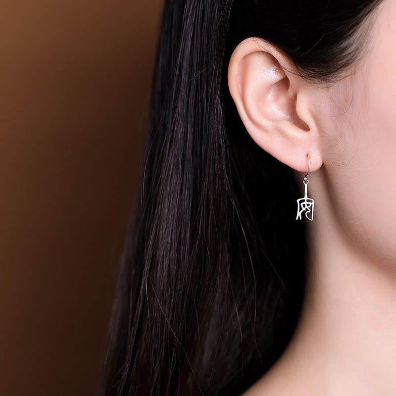 Orecchini di protezione Buddha Stones 925 Sterling Silver carattere cinese 'Ping An' 'Xi Le'