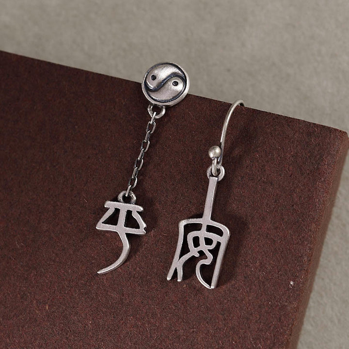 Orecchini di protezione Buddha Stones 925 Sterling Silver carattere cinese 'Ping An' 'Xi Le'