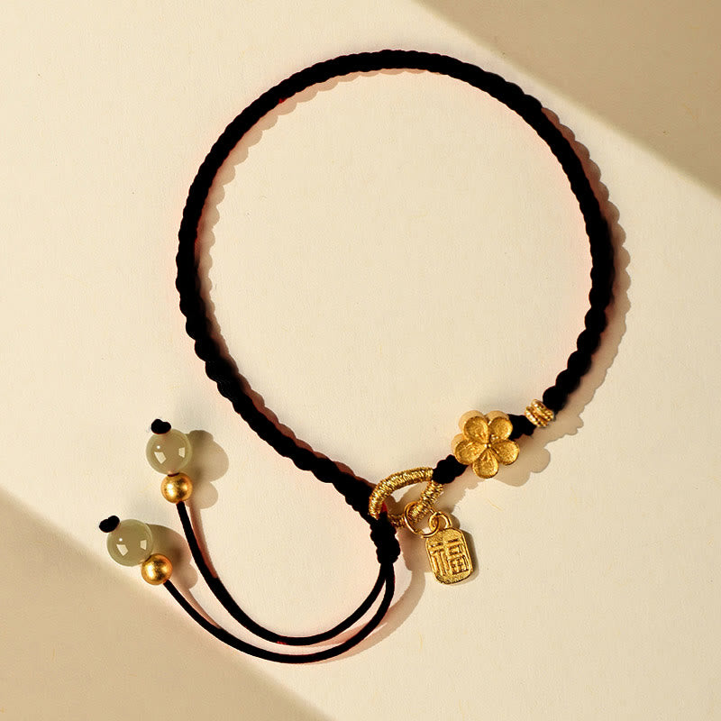 Braccialetto portafortuna con ciondolo a forma di carattere Fu in giada Hetian con Buddha Stones e piccoli fiori di pesco