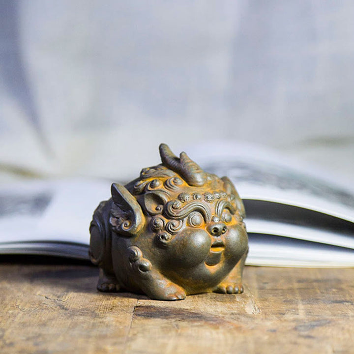 Buddha Stones Fatto a Mano Ricchezza PiXiu Polvere di Ferro Ruggine Statua in Resina Decorazione per la Casa