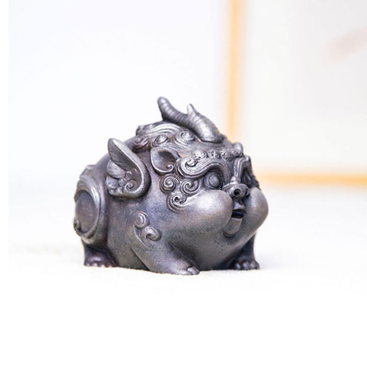 Buddha Stones Fatto a Mano Ricchezza PiXiu Polvere di Ferro Ruggine Statua in Resina Decorazione per la Casa