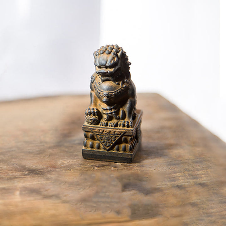 Buddha Stones fatte a mano Leone Fu Foo Cani Polvere di ferro Ruggine Statua in resina fusa Allontana il male Protezione Decorazione per la casa