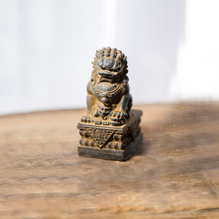 Buddha Stones fatte a mano Leone Fu Foo Cani Polvere di ferro Ruggine Statua in resina fusa Allontana il male Protezione Decorazione per la casa