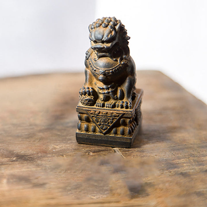 Buddha Stones fatte a mano Leone Fu Foo Cani Polvere di ferro Ruggine Statua in resina fusa Allontana il male Protezione Decorazione per la casa