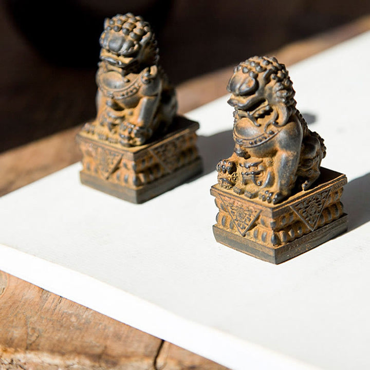 Buddha Stones fatte a mano Leone Fu Foo Cani Polvere di ferro Ruggine Statua in resina fusa Allontana il male Protezione Decorazione per la casa