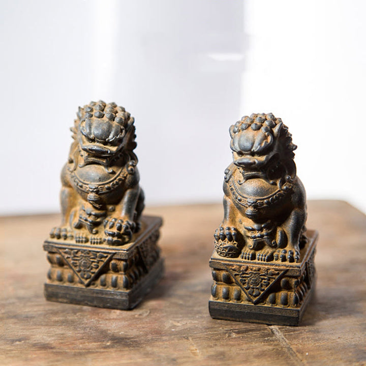 Buddha Stones fatte a mano Leone Fu Foo Cani Polvere di ferro Ruggine Statua in resina fusa Allontana il male Protezione Decorazione per la casa
