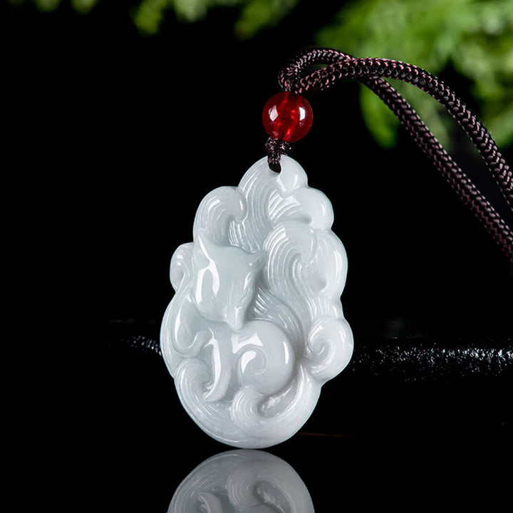 Collana con ciondolo portafortuna a forma di volpe a nove code in giada naturale Buddha Stones