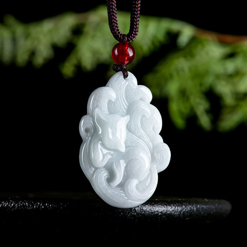 Collana con ciondolo portafortuna a forma di volpe a nove code in giada naturale Buddha Stones