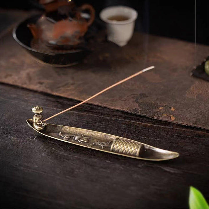 Buddha Stones Pescatore Barca Koi Pesce Lega di Zinco Porta Bastoncini di Incenso Bruciatore di Incenso Curativo Decorazione