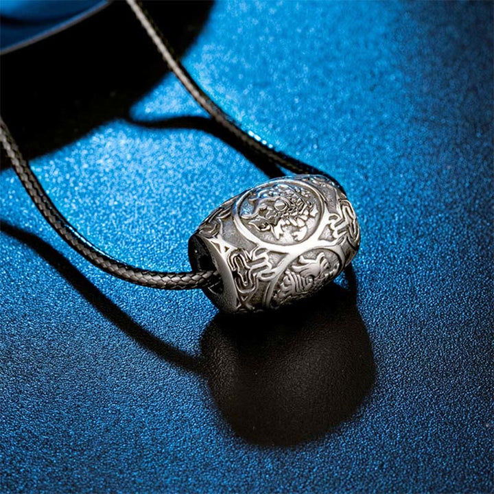 Buddha Stones Tibetano Om Mani Padme Hum Quattro Bestie Mitiche Collana in Acciaio al Titanio con Ciondolo della Saggezza - image 3