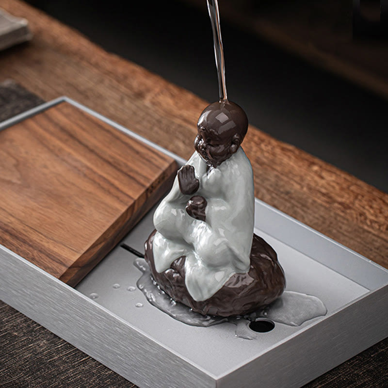 Buddha Stones Piccolo monaco Zen Cappello Colino Accessori da tè in ceramica Figurina Decorazione per la casa