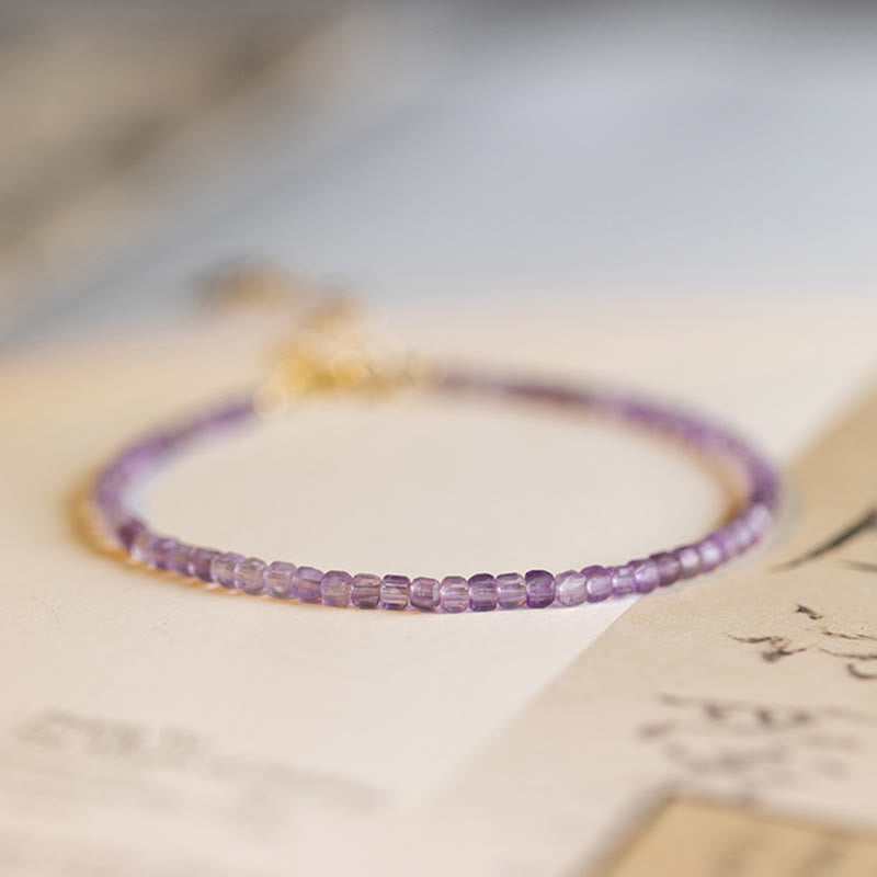 Bracciale Buddha Stones 2,5 mm Ametista naturale Perline ultrasottili Rame placcato oro 14k Inner Peace