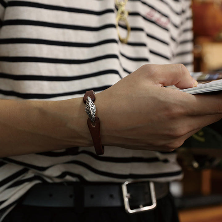 Braccialetto di protezione multigiro in pelle con Buddha Stones in argento sterling 925
