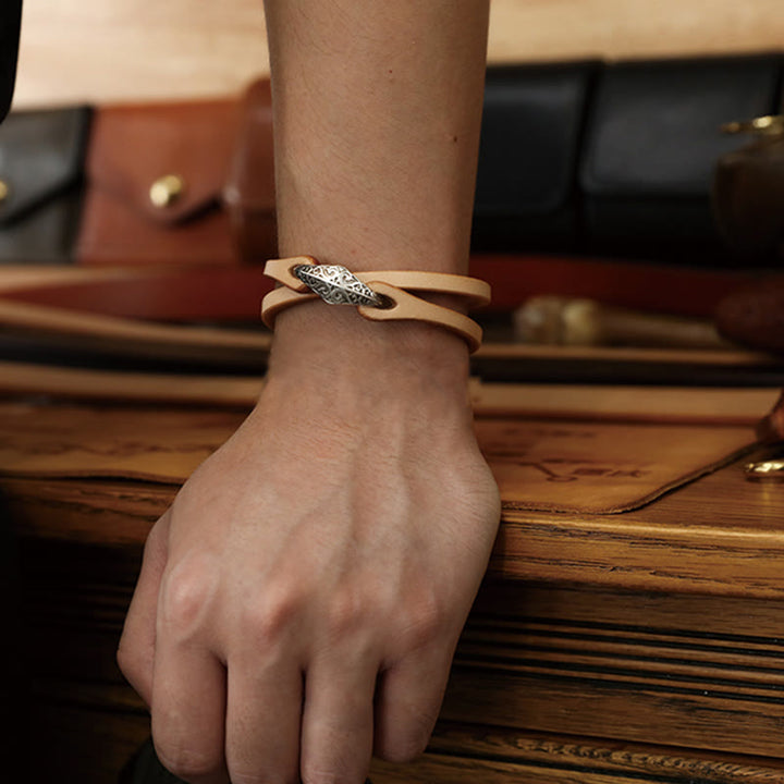 Braccialetto di protezione multigiro in pelle con Buddha Stones in argento sterling 925