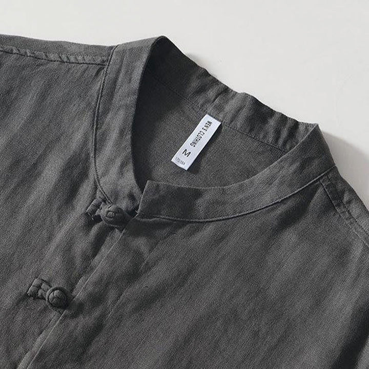 Camicia da uomo in lino a maniche corte con colletto alla coreana e bottoni a Buddha Stones Daily - image 3