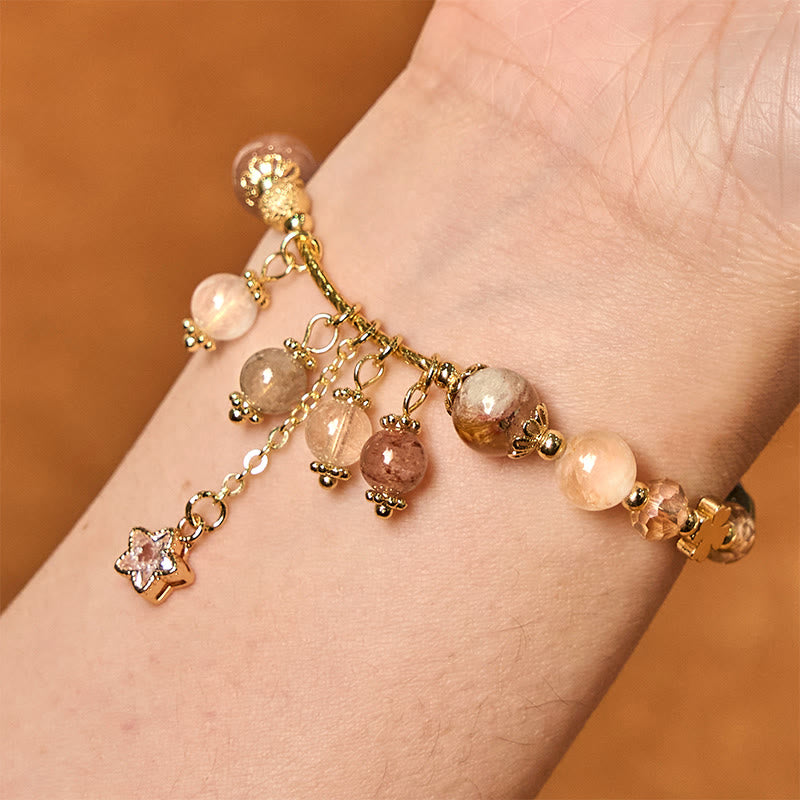 Braccialetto di auspicio con stelle a quadrifoglio e quarzo rutilato giallo colorato naturale di Buddha Stones