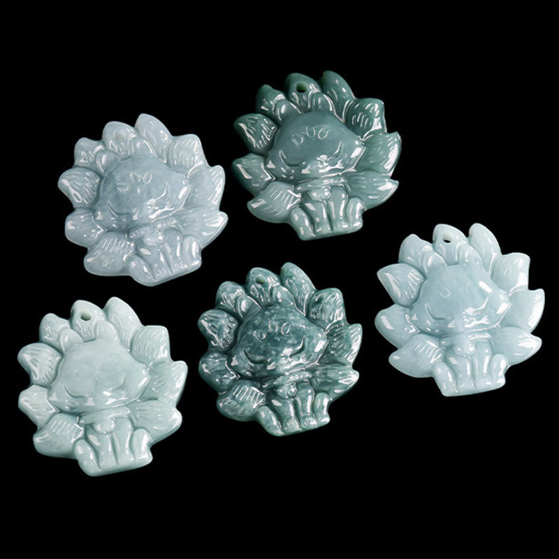 Collana con ciondolo a forma di volpe a nove code in giada verde naturale con Buddha Stones simbolo dell'abbondanza