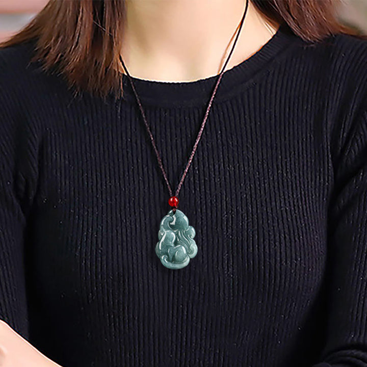 Collana con ciondolo a forma di fata della prosperità, volpe a nove code, in giada verde naturale, Buddha Stones