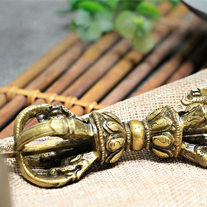 Set di 2 campane di meditazione Buddha Stones fatte a mano e decorazioni in rame Vajra Dorje.