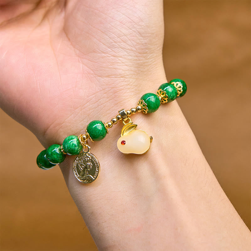 Bracciale Buddha Stones con ciondolo a forma di coniglio in calcite verde e chiarezza