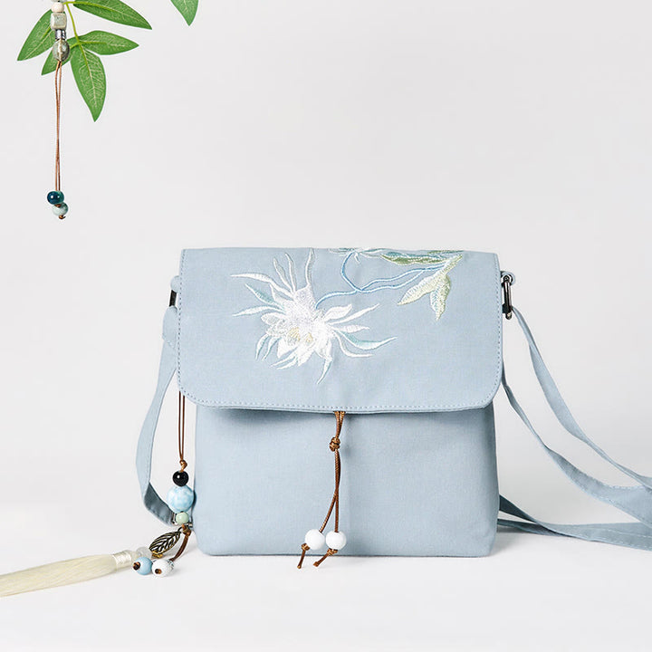 Borsa a tracolla in cotone e lino Epiphyllum azzurro chiaro ricamata con Buddha Stones