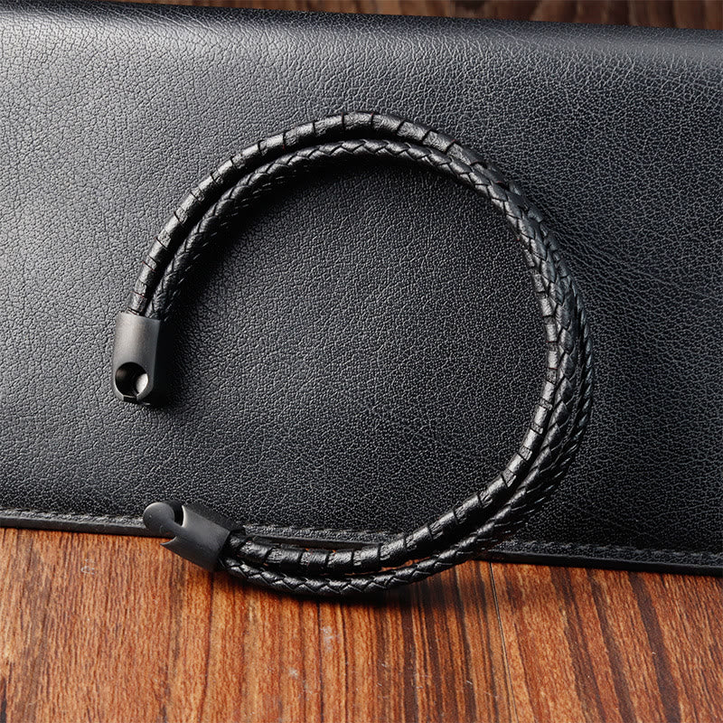 Bracciale con fibbia in pelle multistrato rinforzata in acciaio al titanio con motivo intrecciato semplice di Buddha Stones