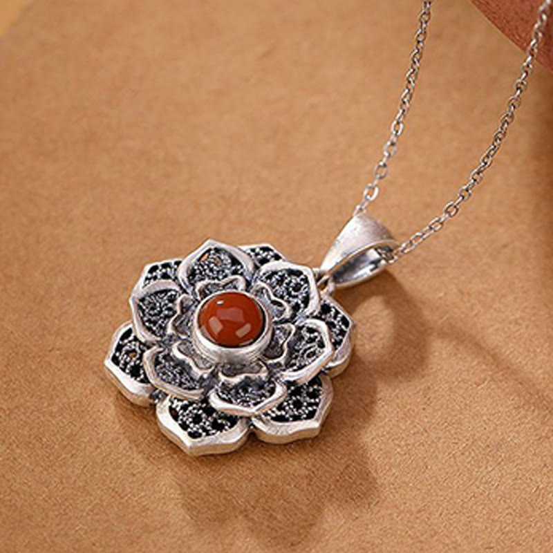 Collana con ciondolo a forma di pera in rame e agata rossa con motivo a loto, Buddha Stones tibetane Om Mani Padme Hum - image 9