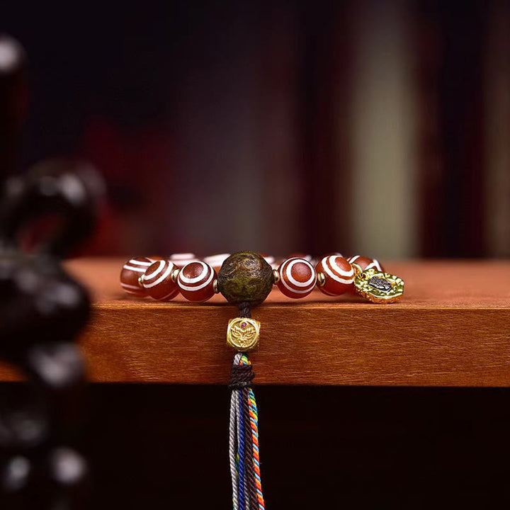 Bracciale della fiducia in agata rossa tibetana Zakiram di Buddha Stones