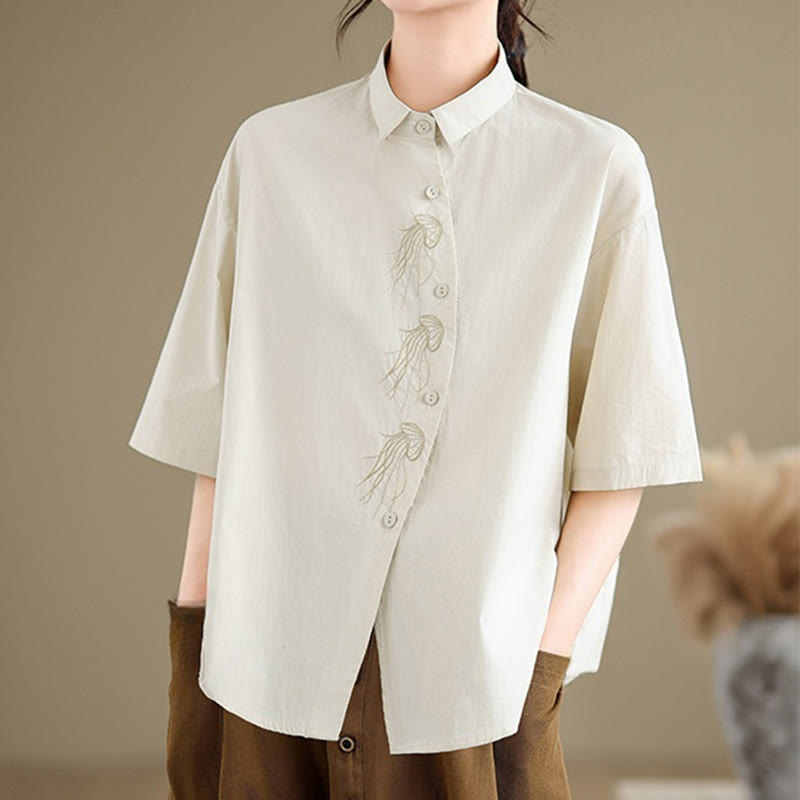 Camicia casual da donna in cotone con maniche corte, colletto alto, bottoni, motivo a meduse ricamato Buddha Stones