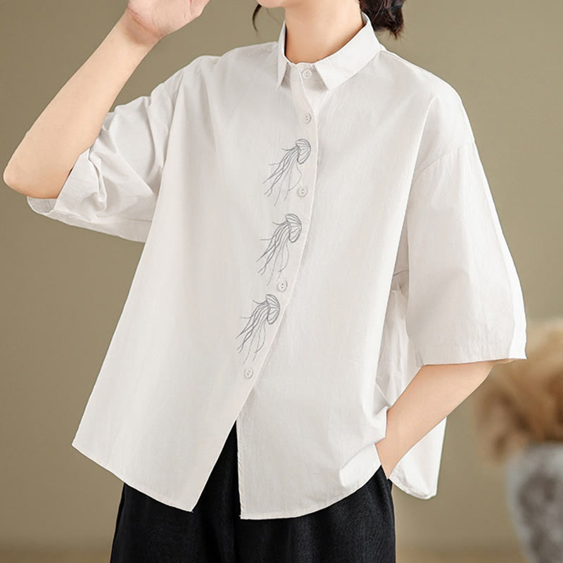 Camicia casual da donna in cotone con maniche corte, colletto alto, bottoni, motivo a meduse ricamato Buddha Stones