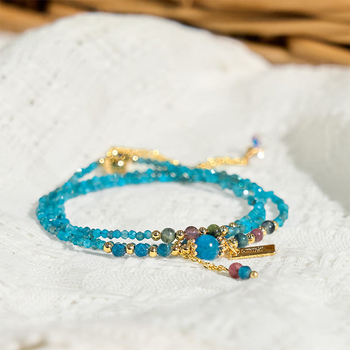 Bracciale triplo giro creativo in rame placcato oro 14k con perline ultrasottili in apatite naturale da 3 mm di Buddha Stone